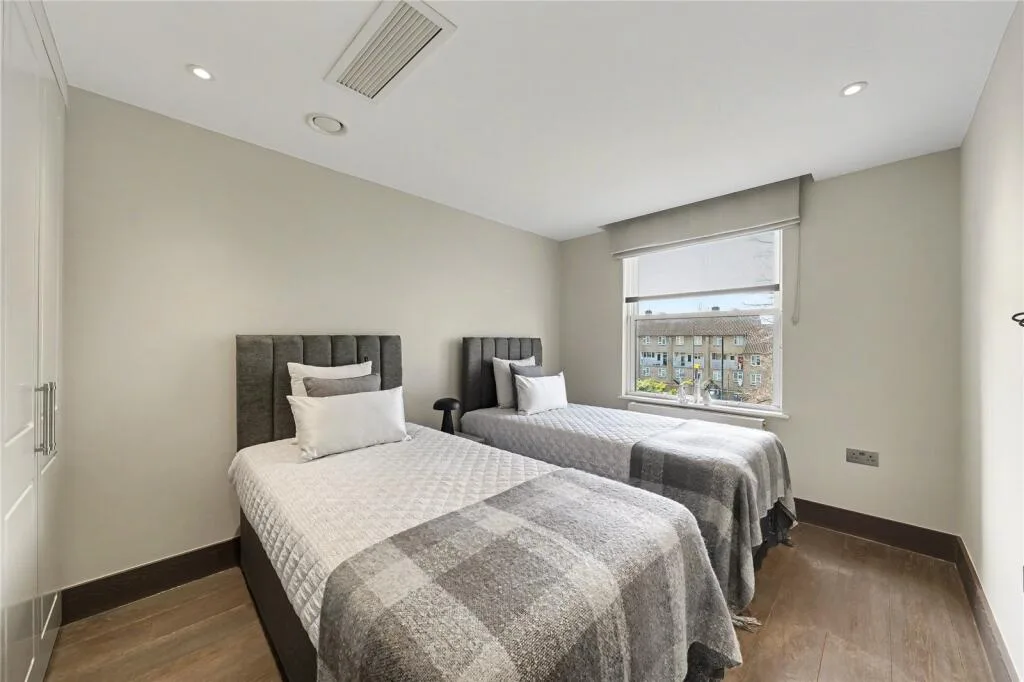 4 bedroom terraced house for rent