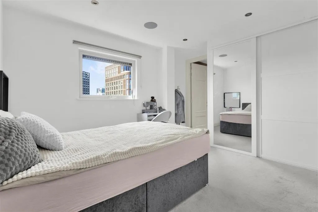 2 bedroom penthouse for rent