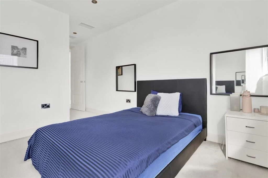 2 bedroom penthouse for rent