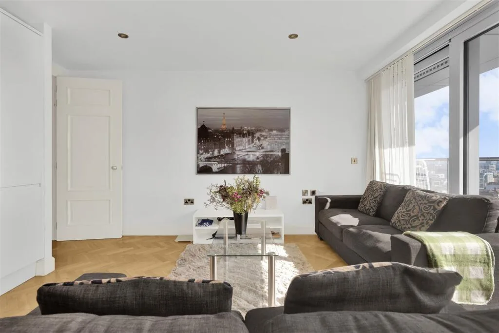 2 bedroom penthouse for rent