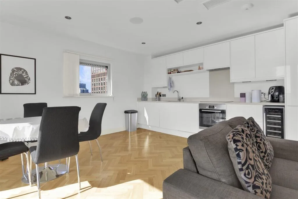 2 bedroom penthouse for rent