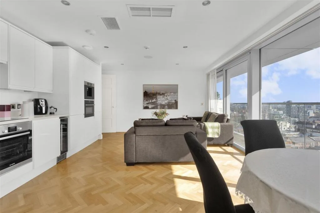 2 bedroom penthouse for rent