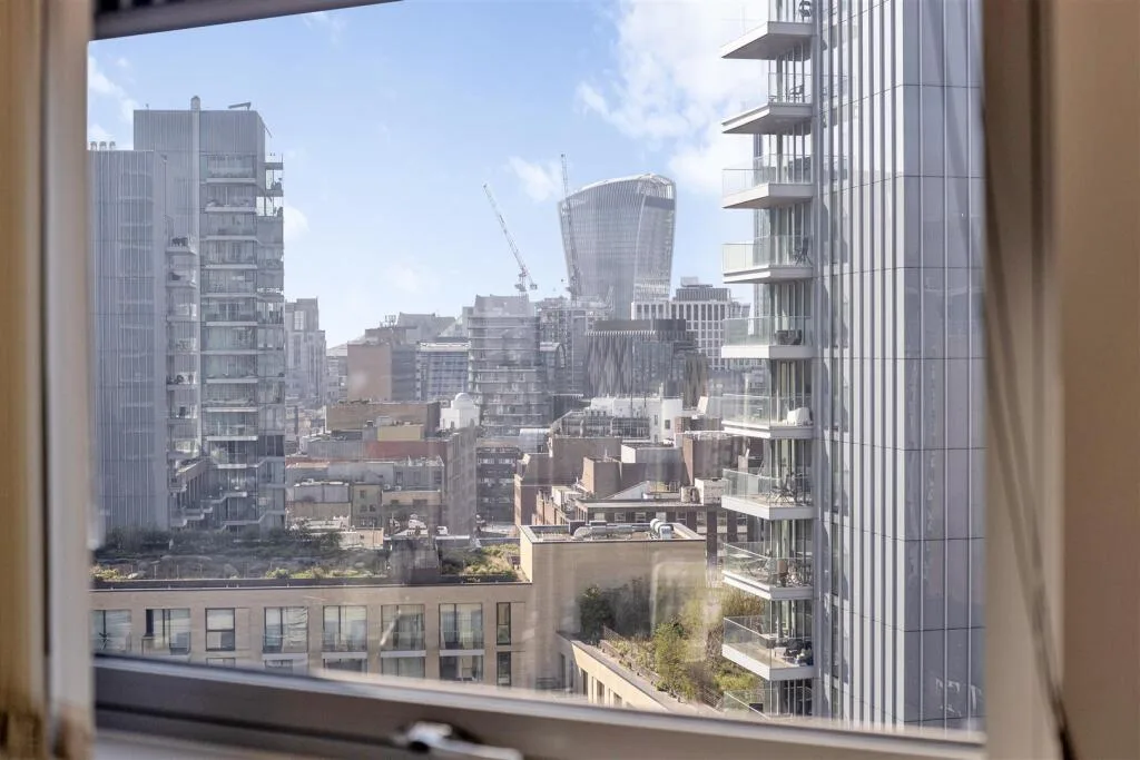 2 bedroom penthouse for rent