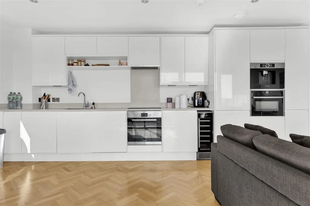 2 bedroom penthouse for rent