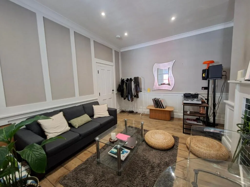 2 bedroom apartment for rent