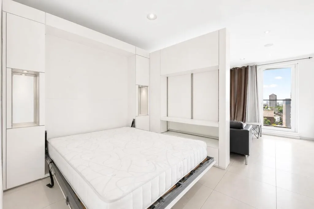 Studio flat for rent