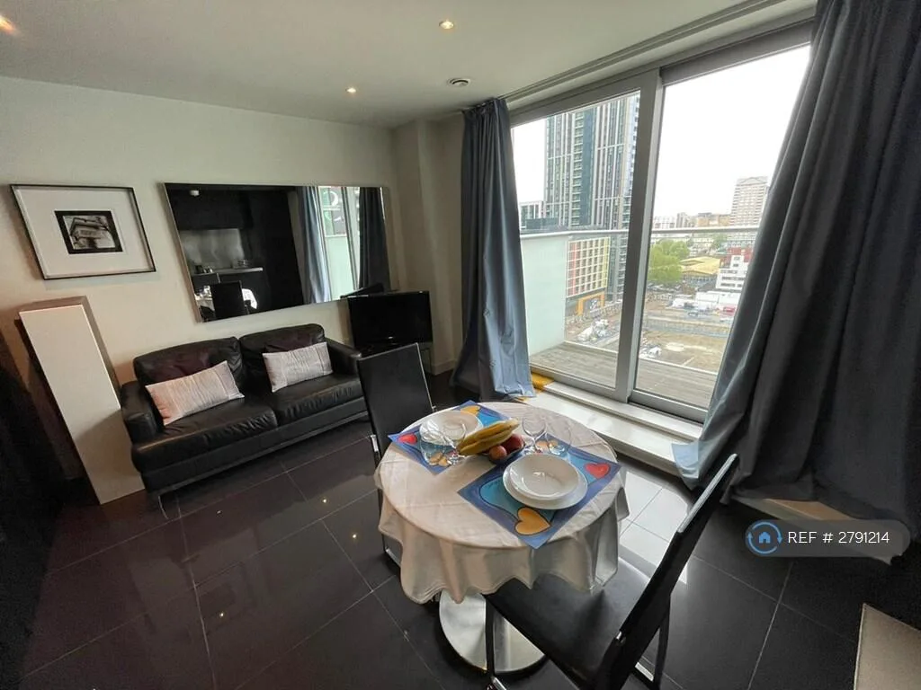 Studio flat for rent