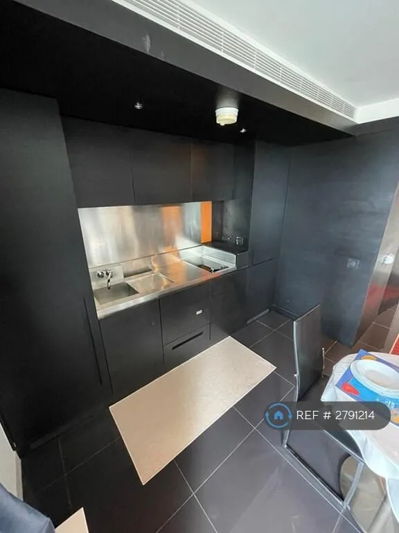 Studio flat for rent