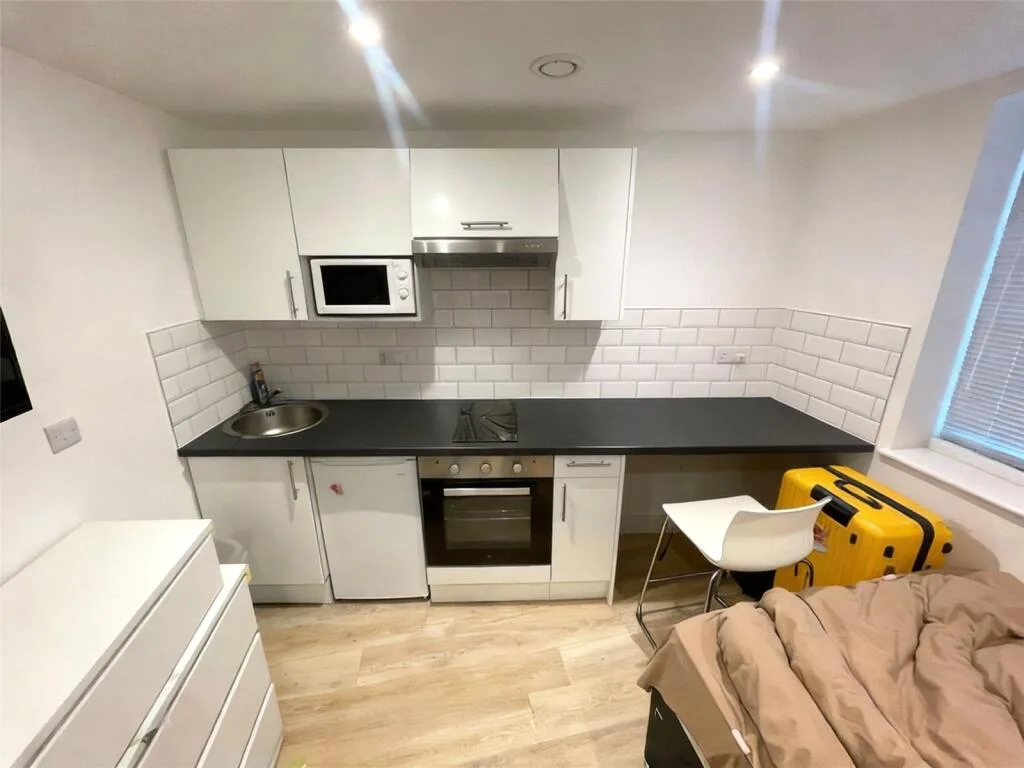 Studio flat for rent