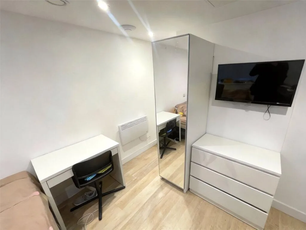 Studio flat for rent