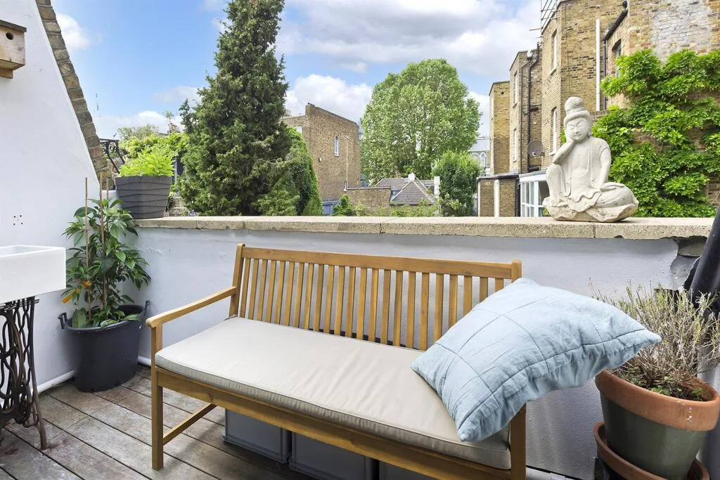 2 bedroom detached house for rent