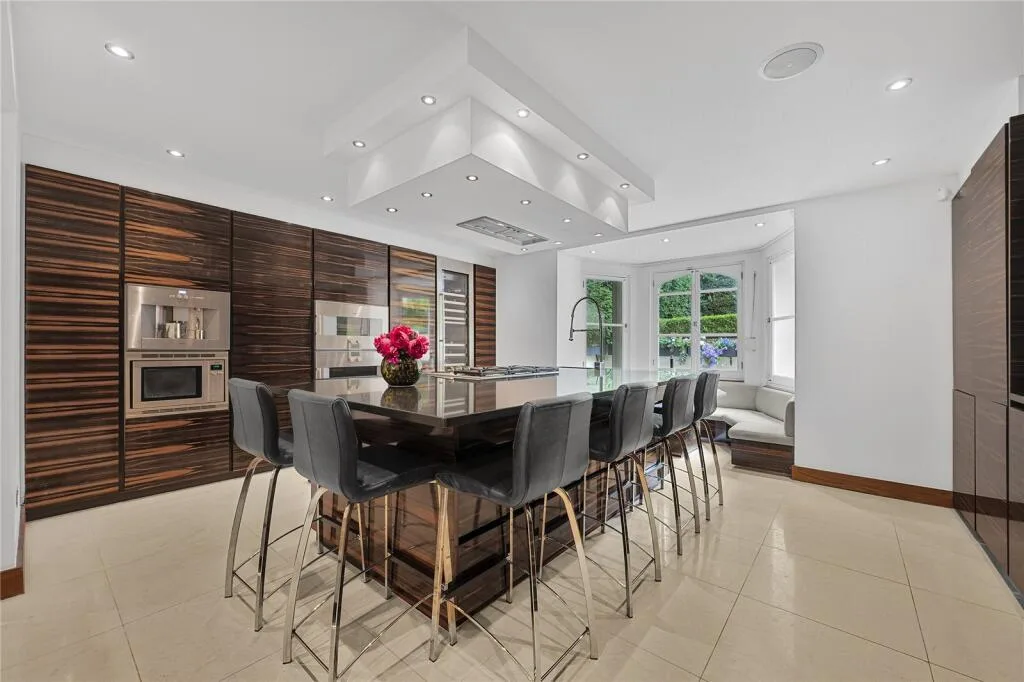 5 bedroom house for rent