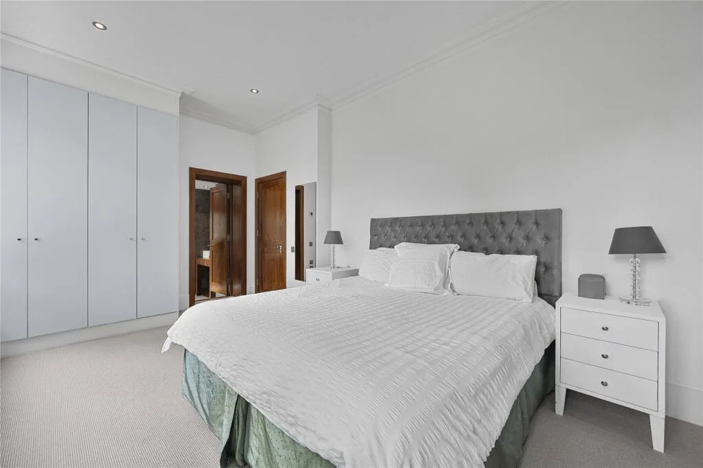 5 bedroom house for rent
