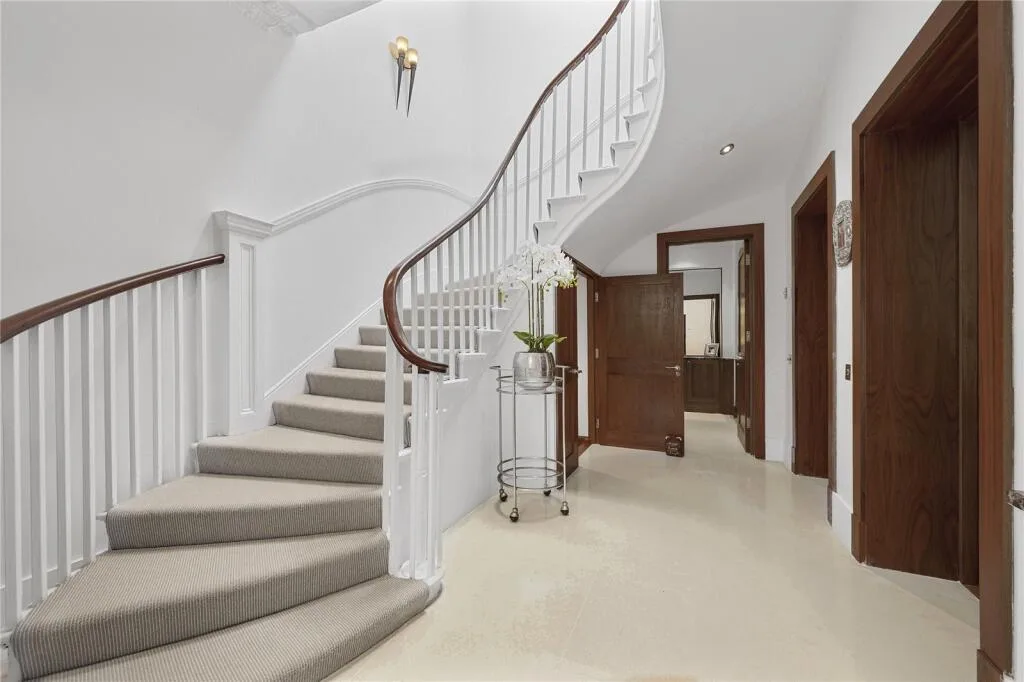 5 bedroom house for rent