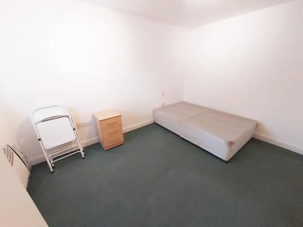 1 bedroom ground floor flat for rent