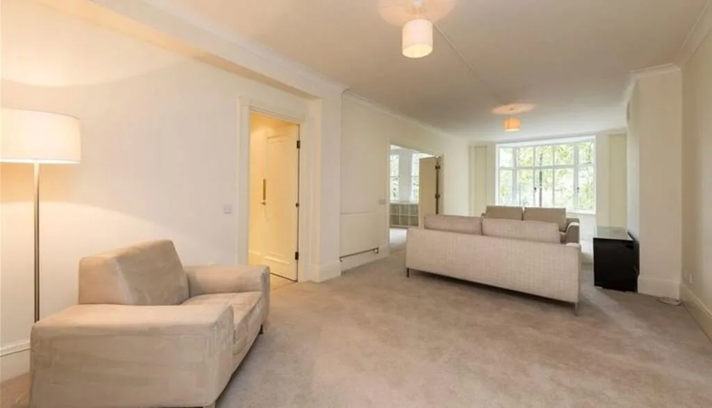 5 bedroom flat for rent