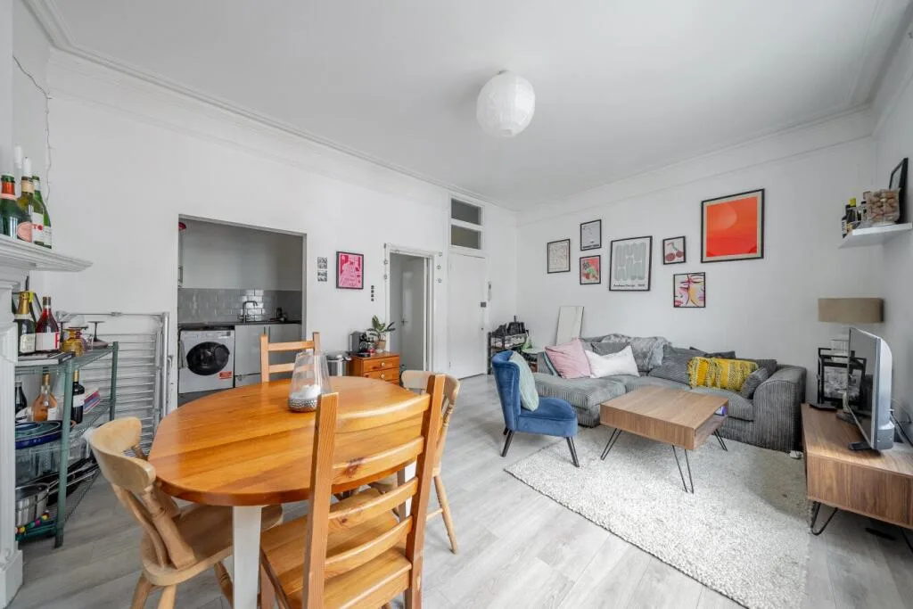 3 bedroom flat for rent