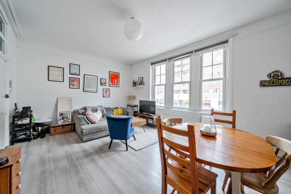 3 bedroom flat for rent
