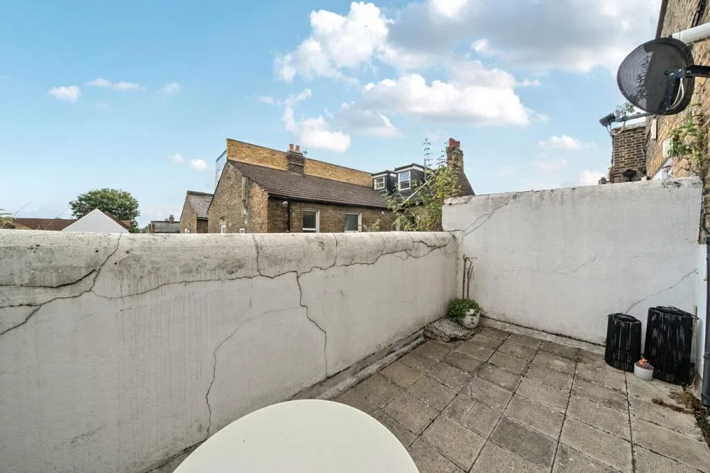 3 bedroom flat for rent