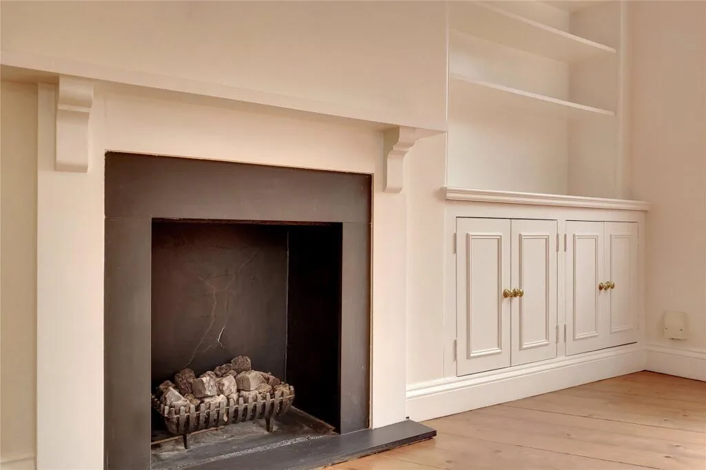 2 bedroom mews property for rent