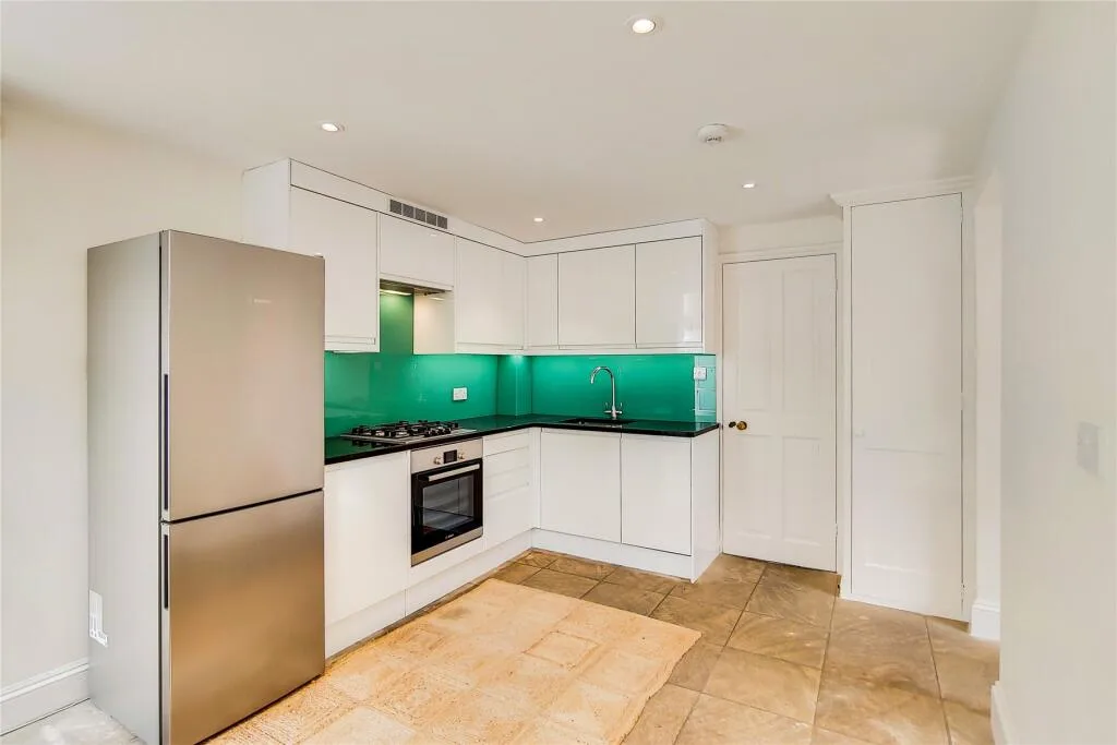 2 bedroom mews property for rent