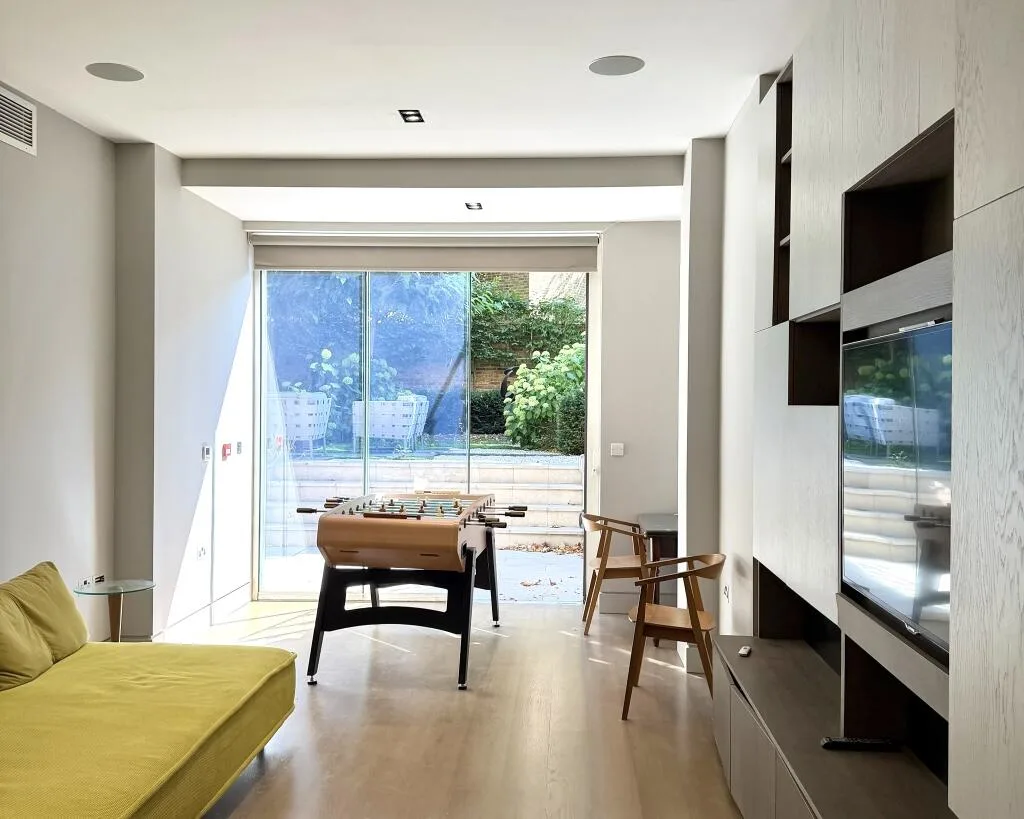 4 bedroom flat for rent