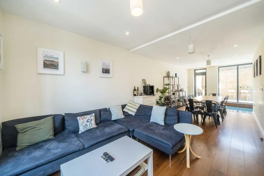 4 bedroom detached house for rent