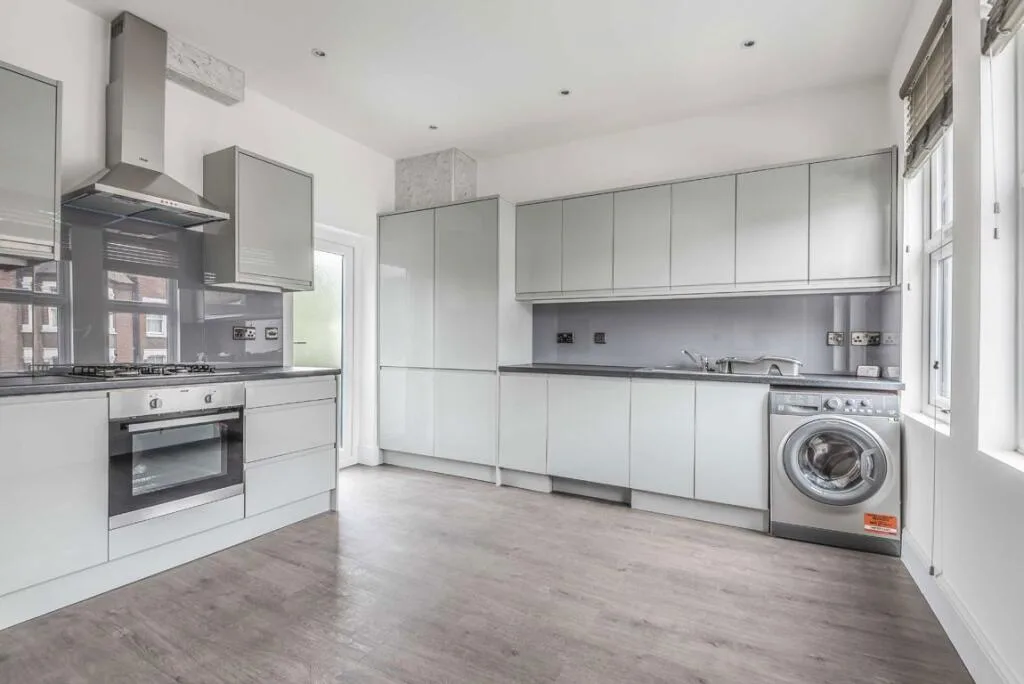3 bedroom flat for rent