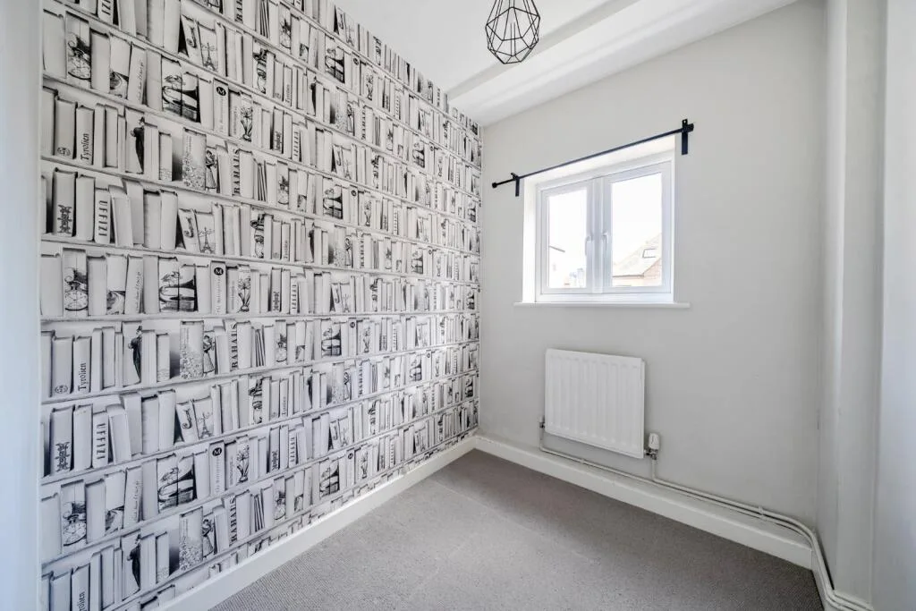 2 bedroom house for rent