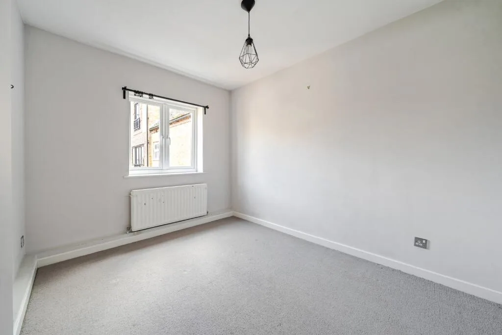 2 bedroom house for rent