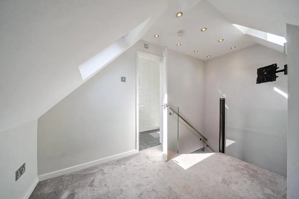 2 bedroom house for rent