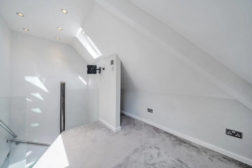 2 bedroom house for rent