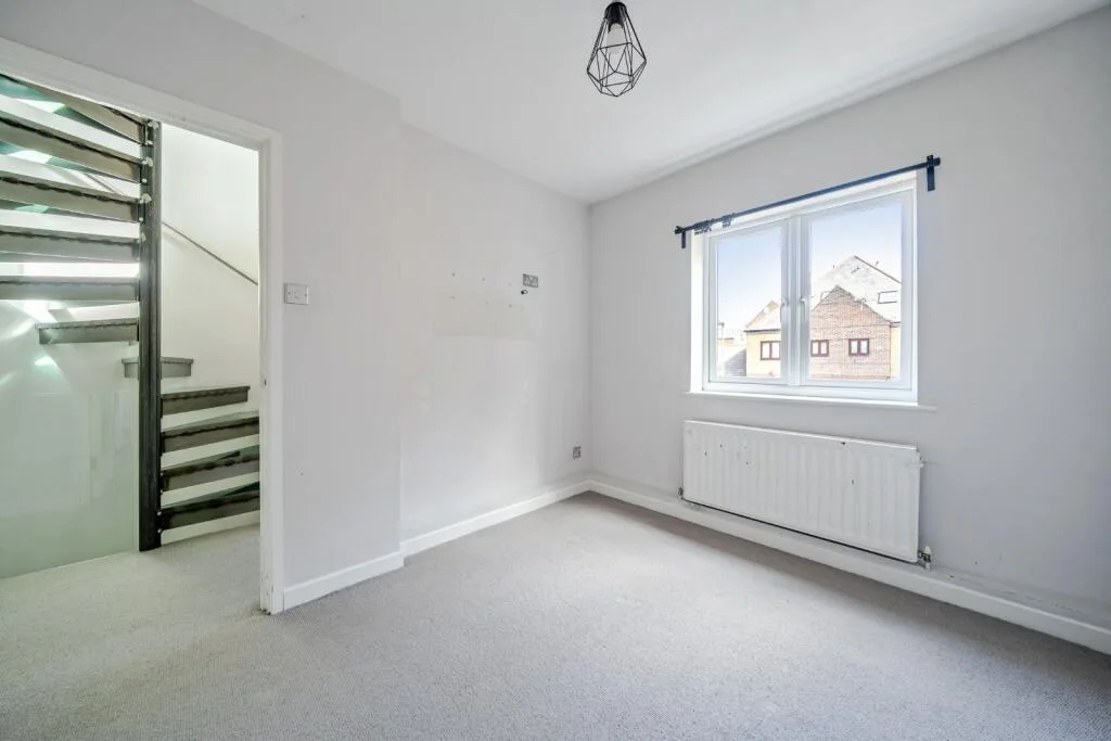 2 bedroom house for rent
