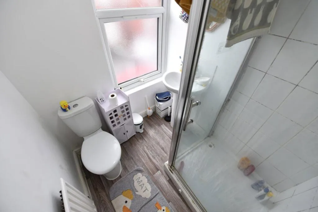 2 bedroom house for rent