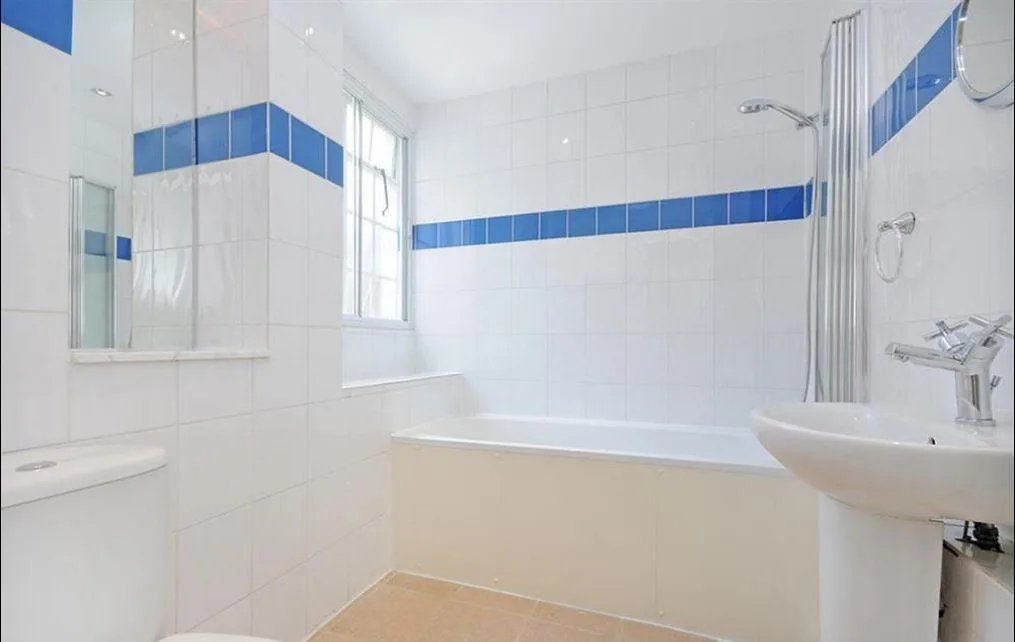 5 bedroom flat for rent