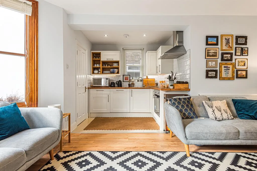 2 bedroom flat for rent