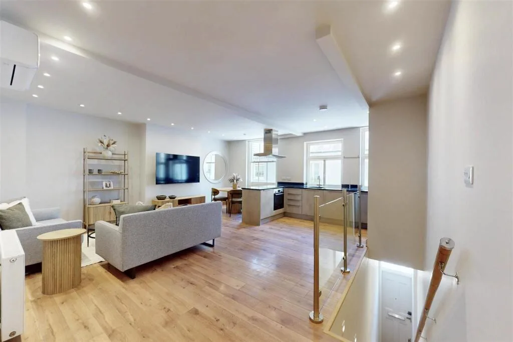 2 bedroom flat for rent