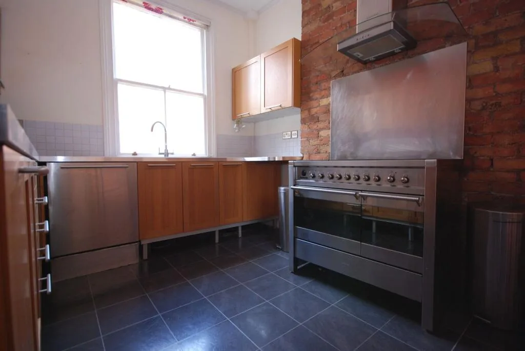 2 bedroom detached house for rent