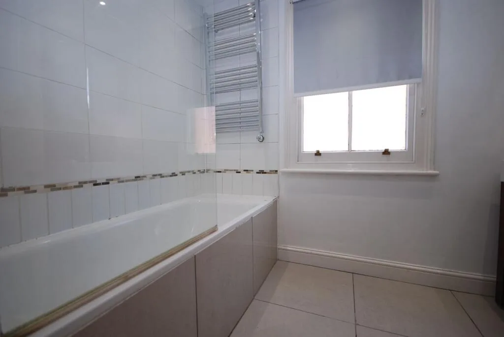 2 bedroom detached house for rent