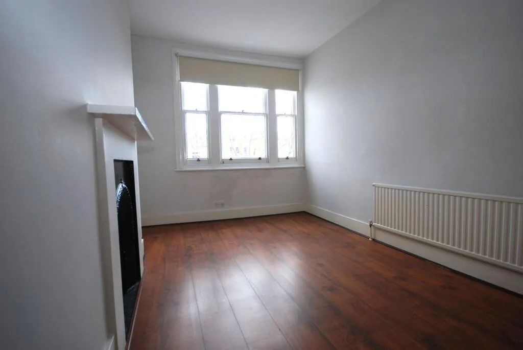 2 bedroom detached house for rent