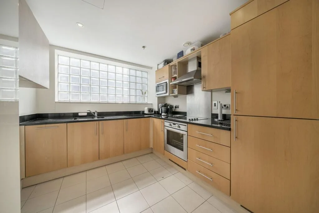 3 bedroom flat for rent