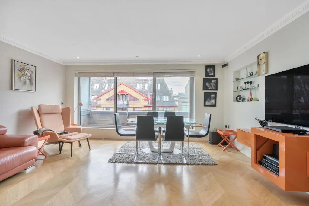 3 bedroom flat for rent