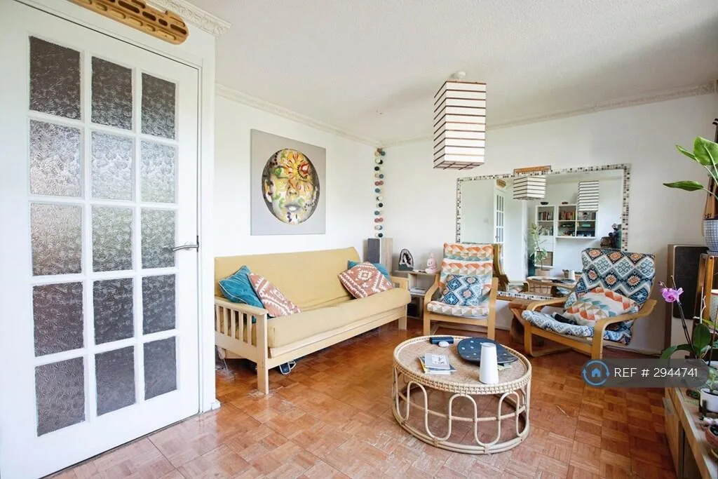2 bedroom maisonette for rent