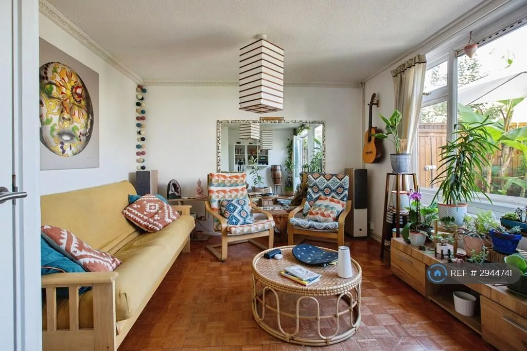2 bedroom maisonette for rent