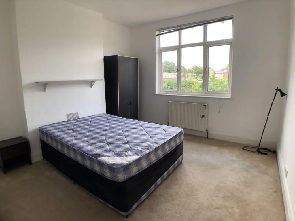 3 bedroom maisonette for rent