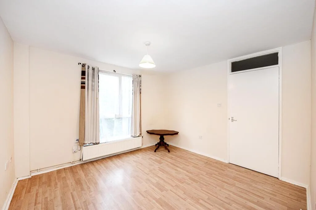 2 bedroom end of terrace house for rent