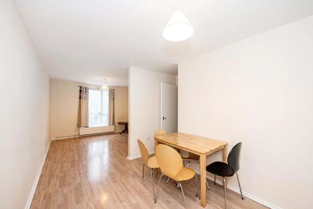 2 bedroom end of terrace house for rent