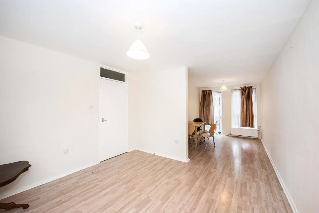 2 bedroom end of terrace house for rent