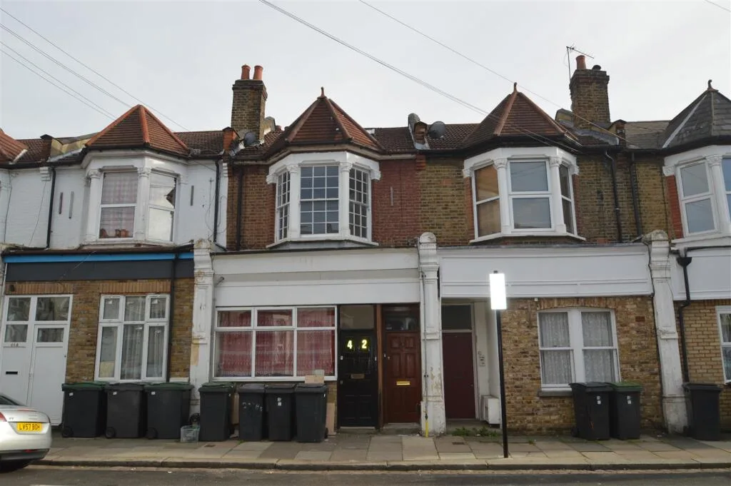2 bedroom house for rent