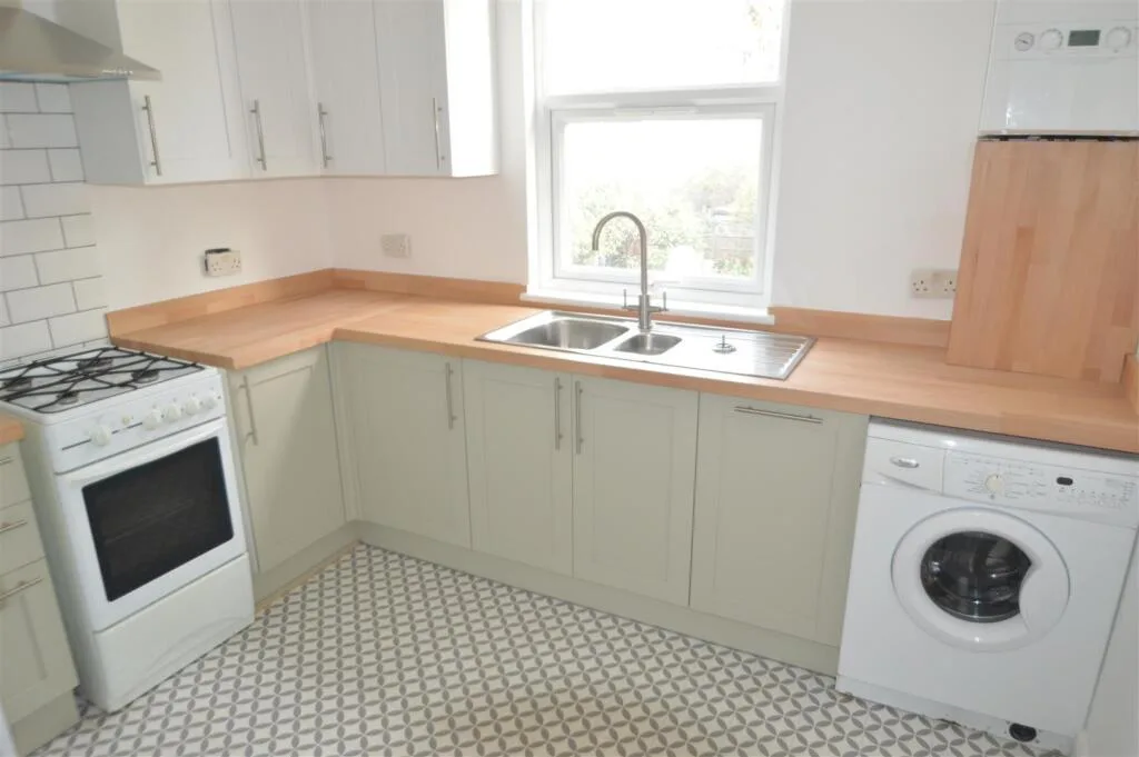 2 bedroom house for rent